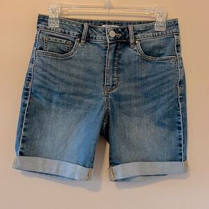 Womens’ Croft & Barrow Stretch Jean Shorts Size 4